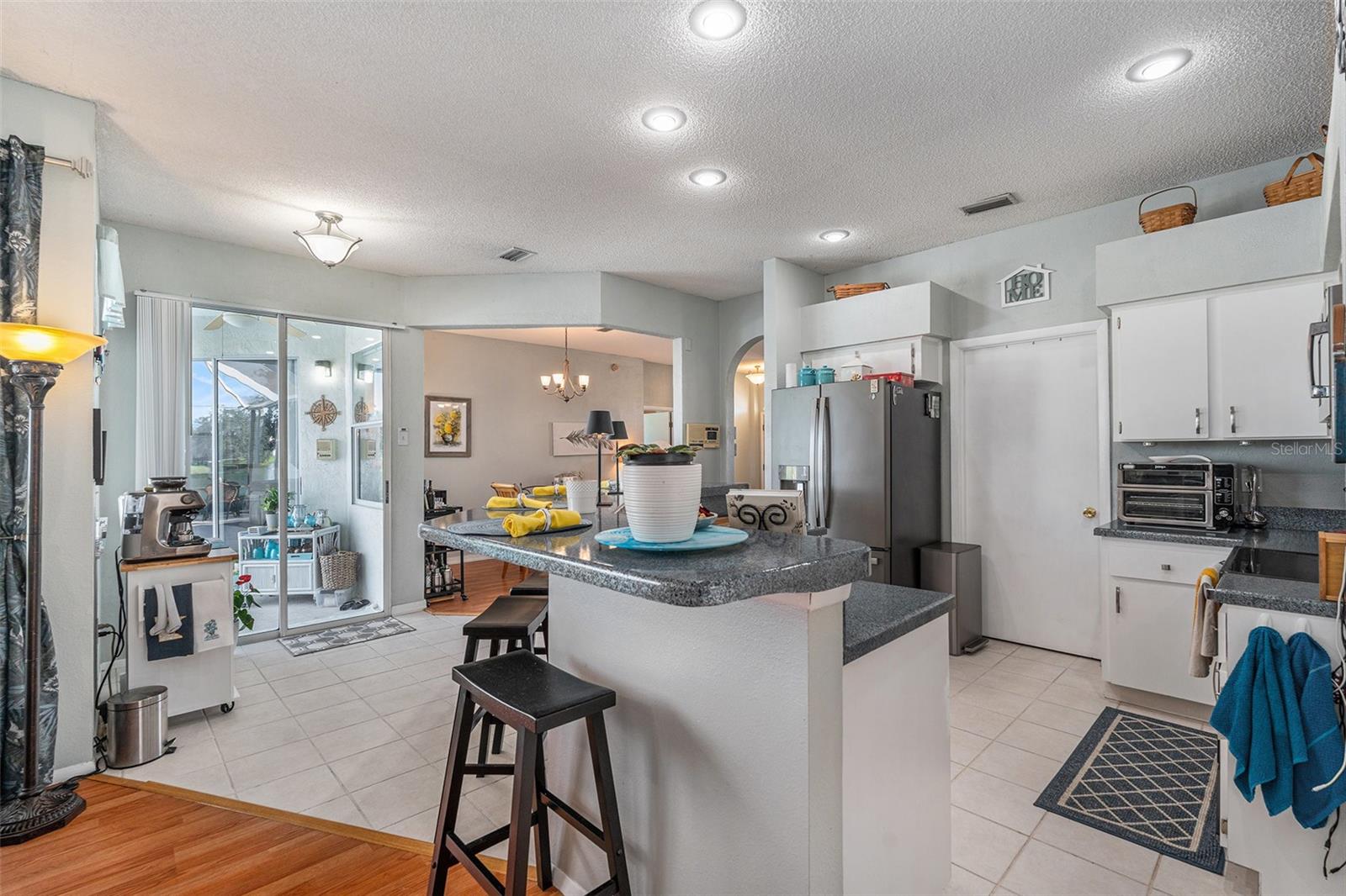 Listing photo id 10 for 2009 Natrona Court