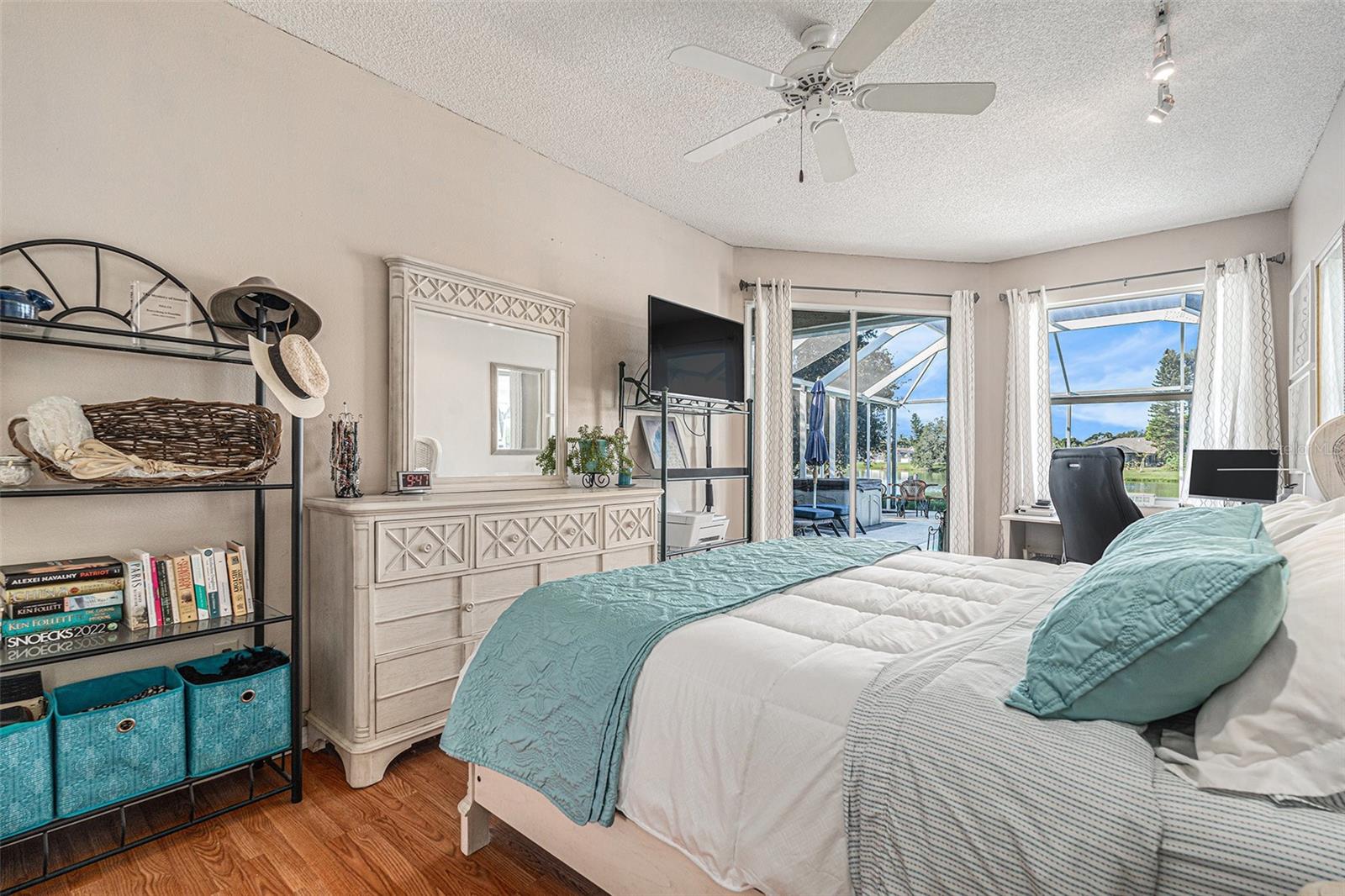 Listing photo id 16 for 2009 Natrona Court