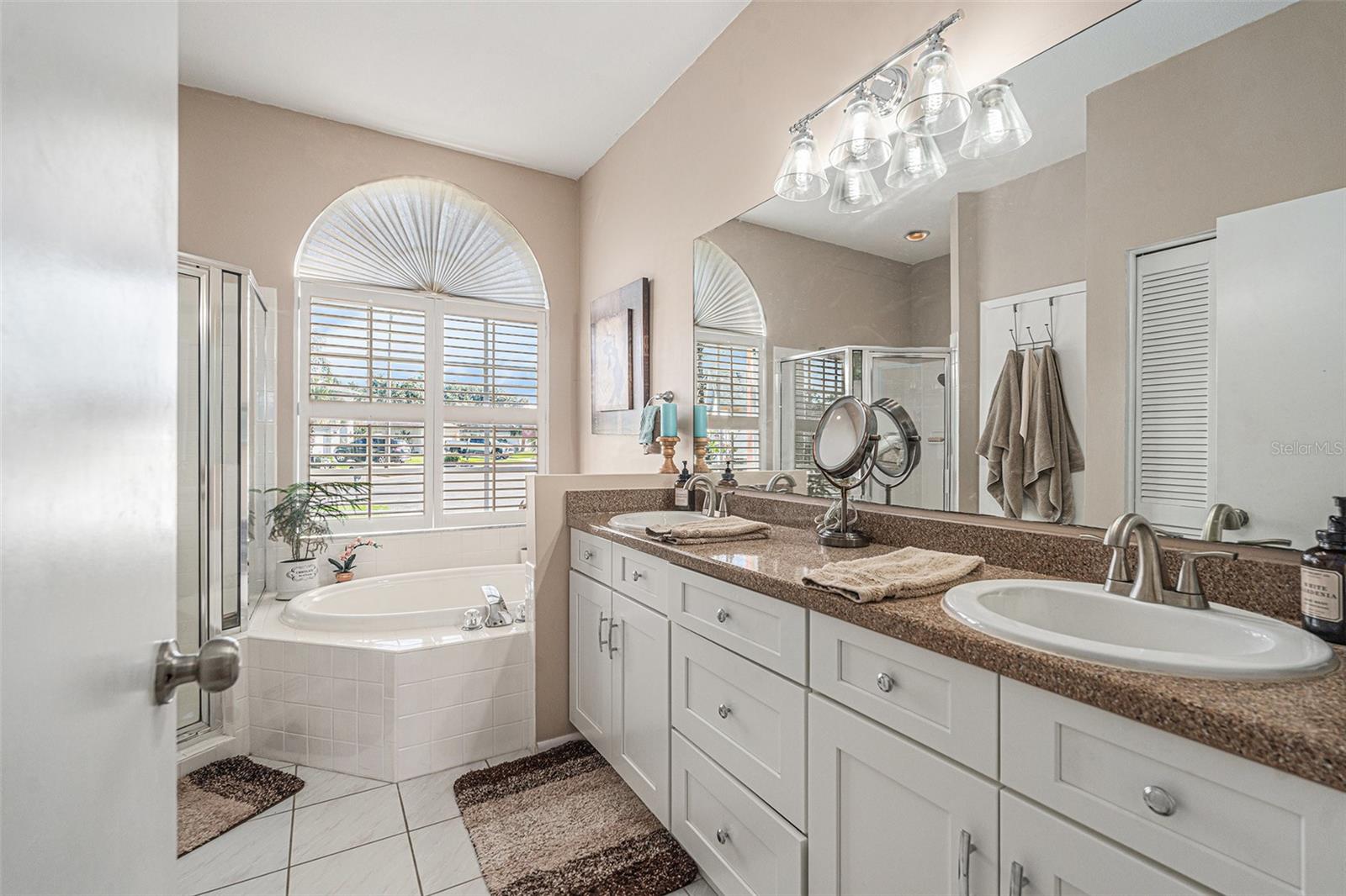 Listing photo id 17 for 2009 Natrona Court