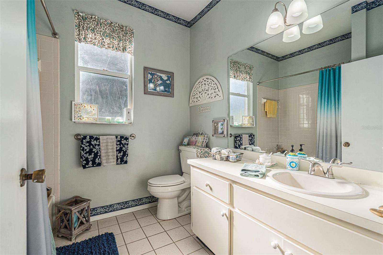 Listing photo id 21 for 2009 Natrona Court