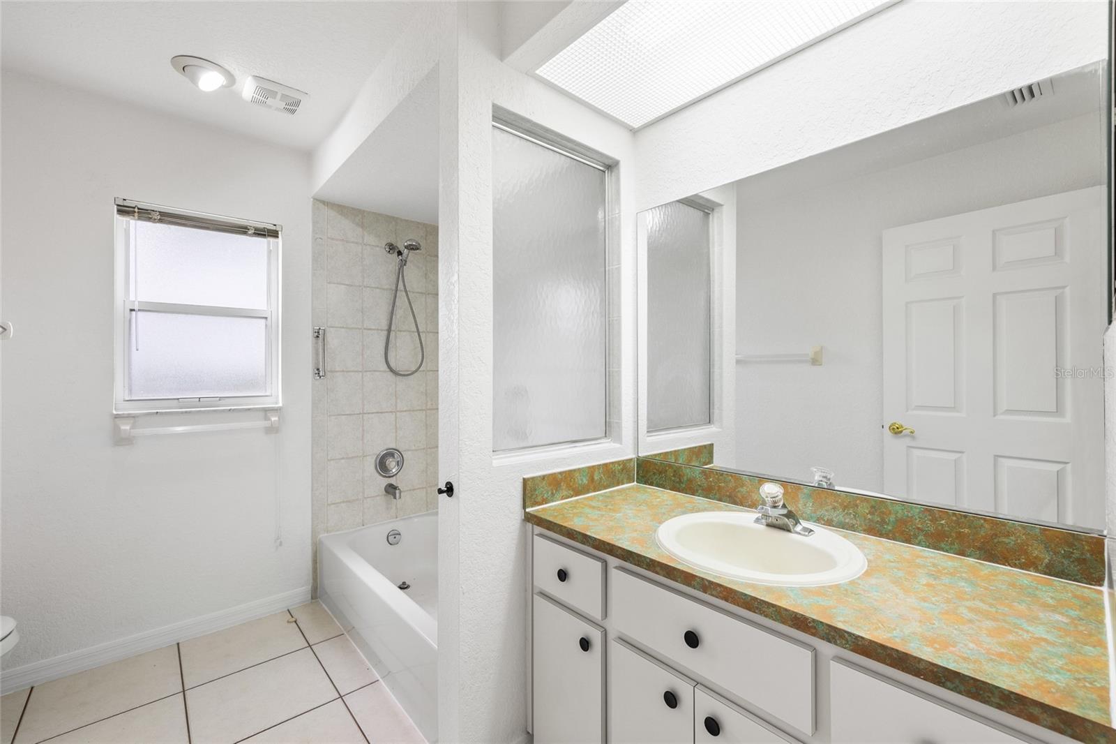 Listing photo id 22 for 22946 Brownwood Court