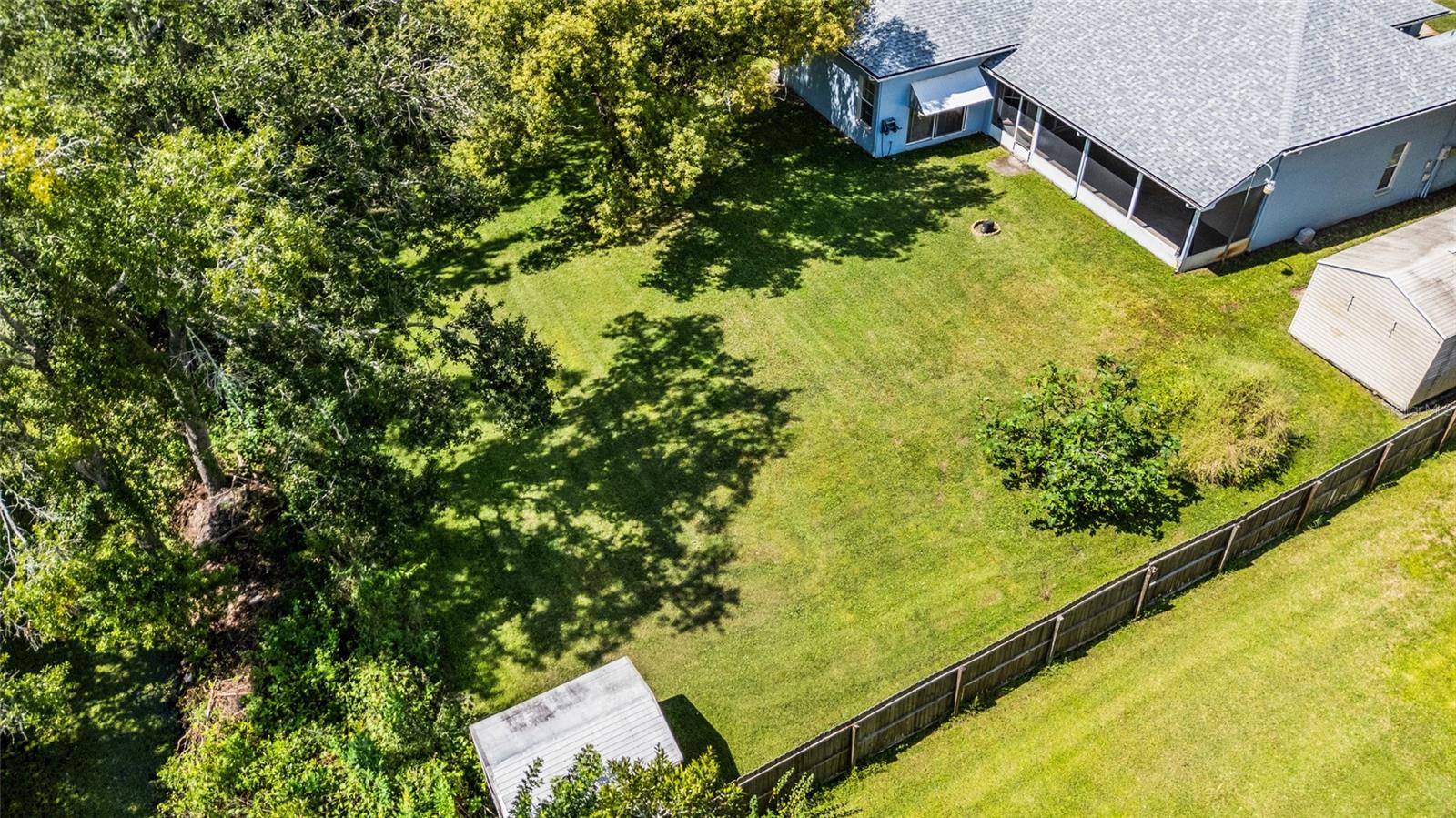 Listing photo id 33 for 22946 Brownwood Court