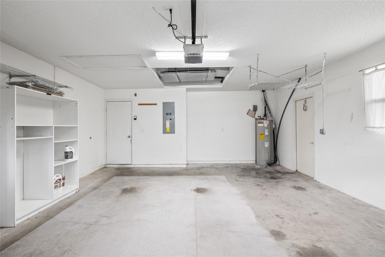 Listing photo id 35 for 22946 Brownwood Court