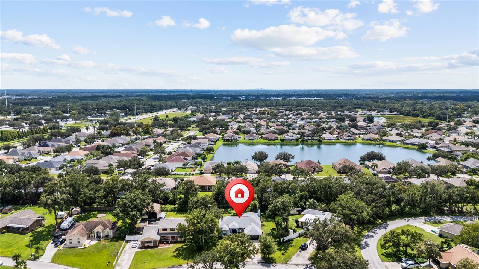 Listing photo id 39 for 22946 Brownwood Court