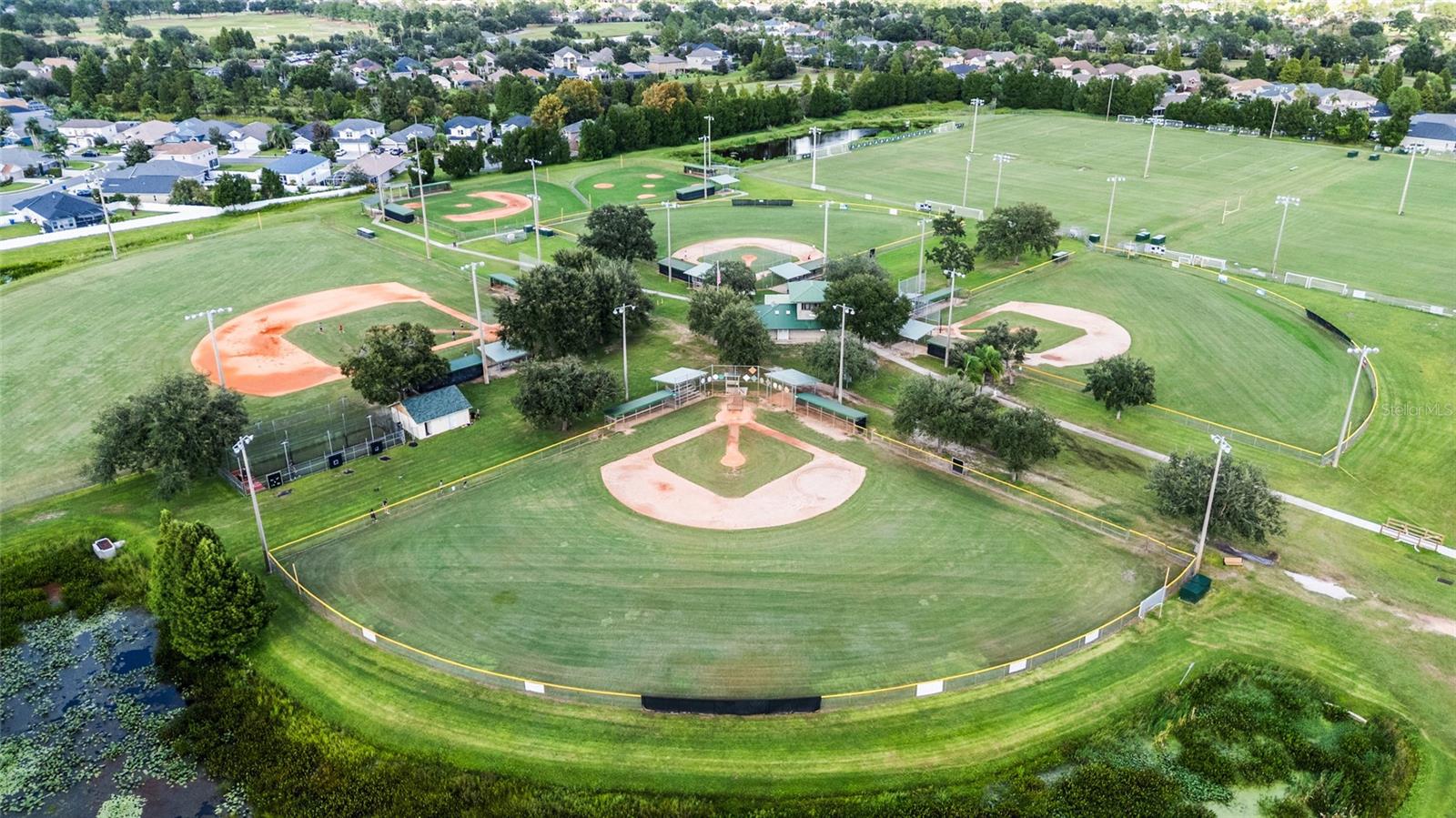 Listing photo id 44 for 22946 Brownwood Court