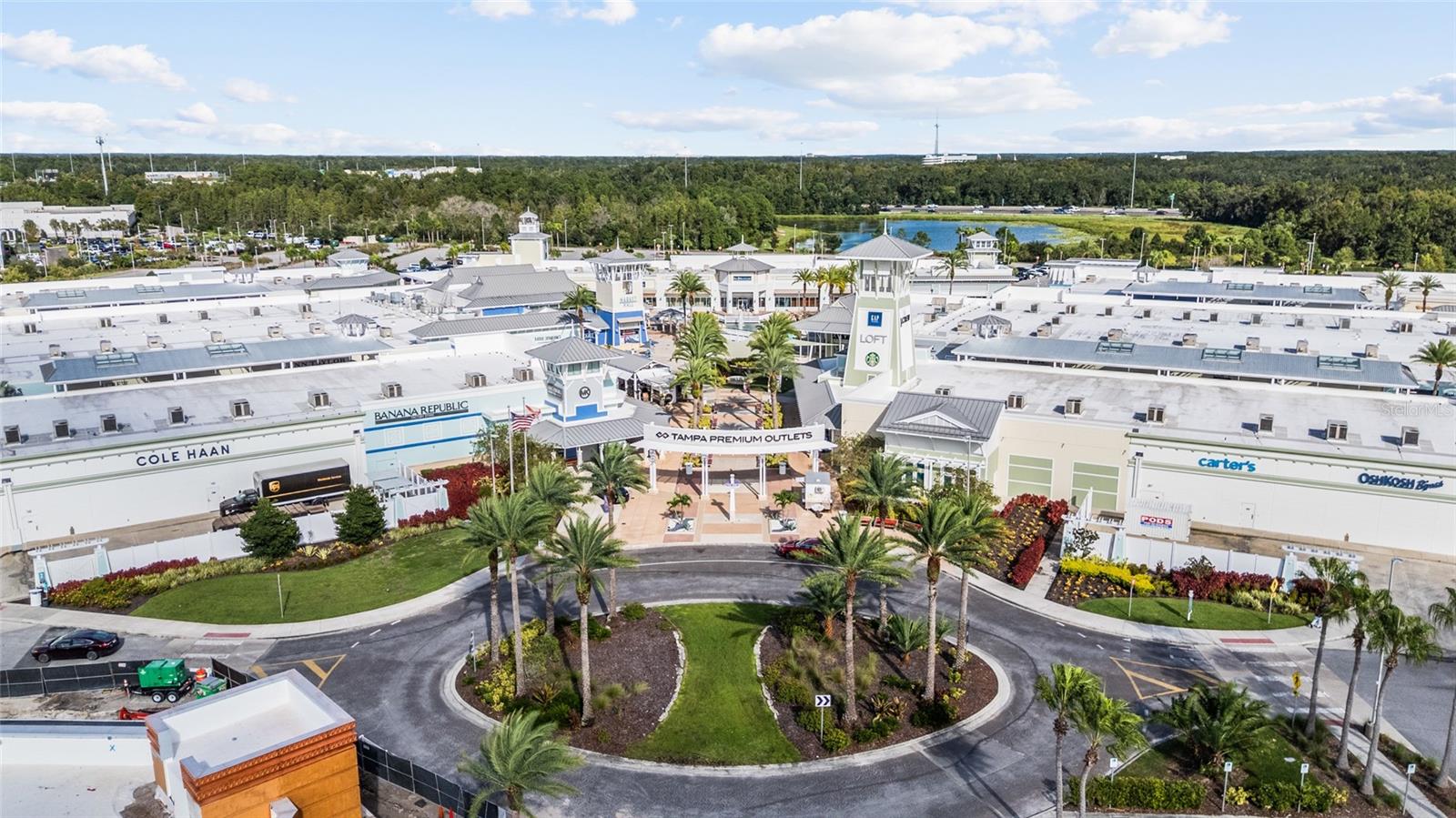 Listing photo id 46 for 22946 Brownwood Court