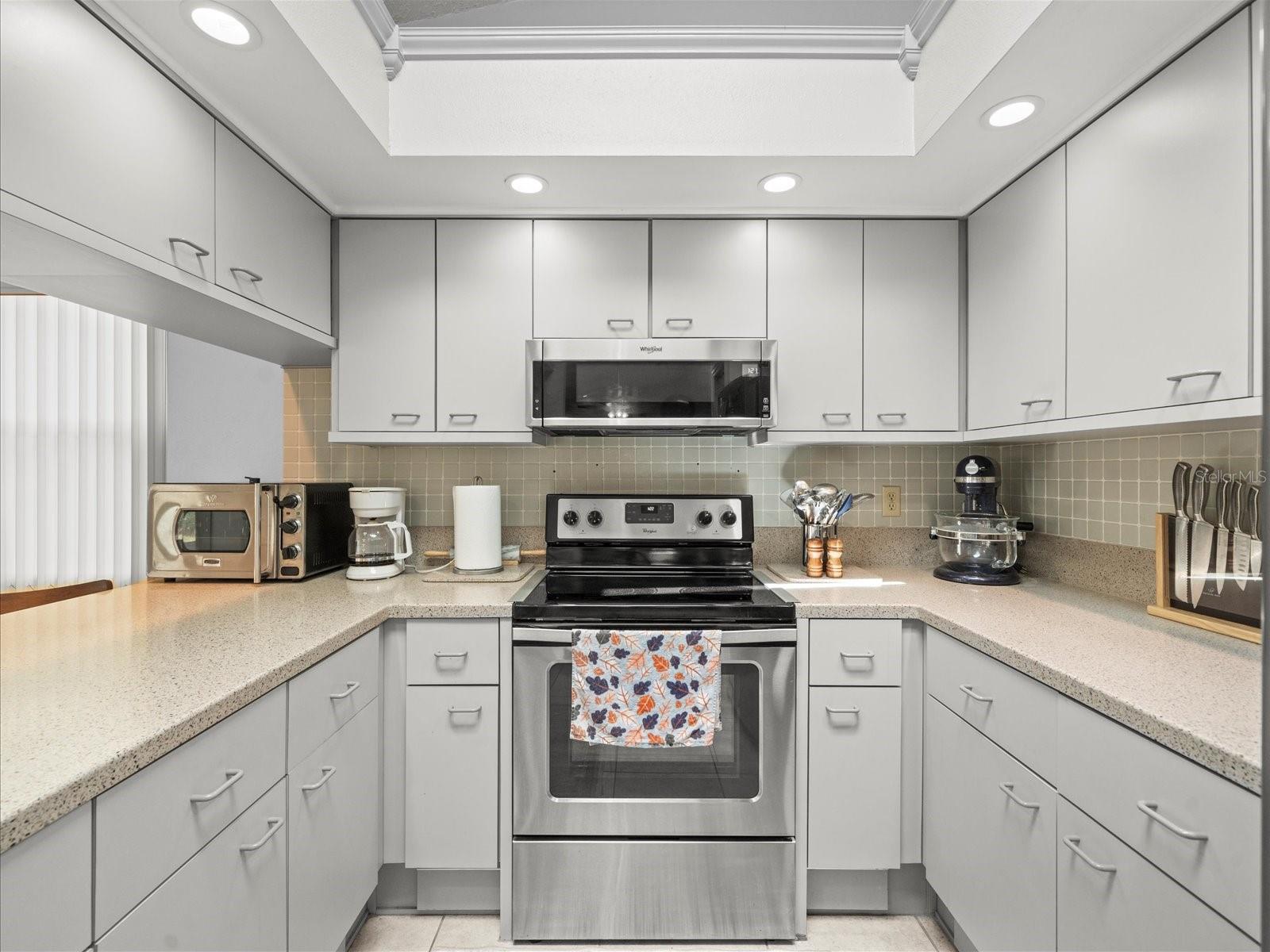 Image 10 of 43 For 2097 Whitewood Avenue