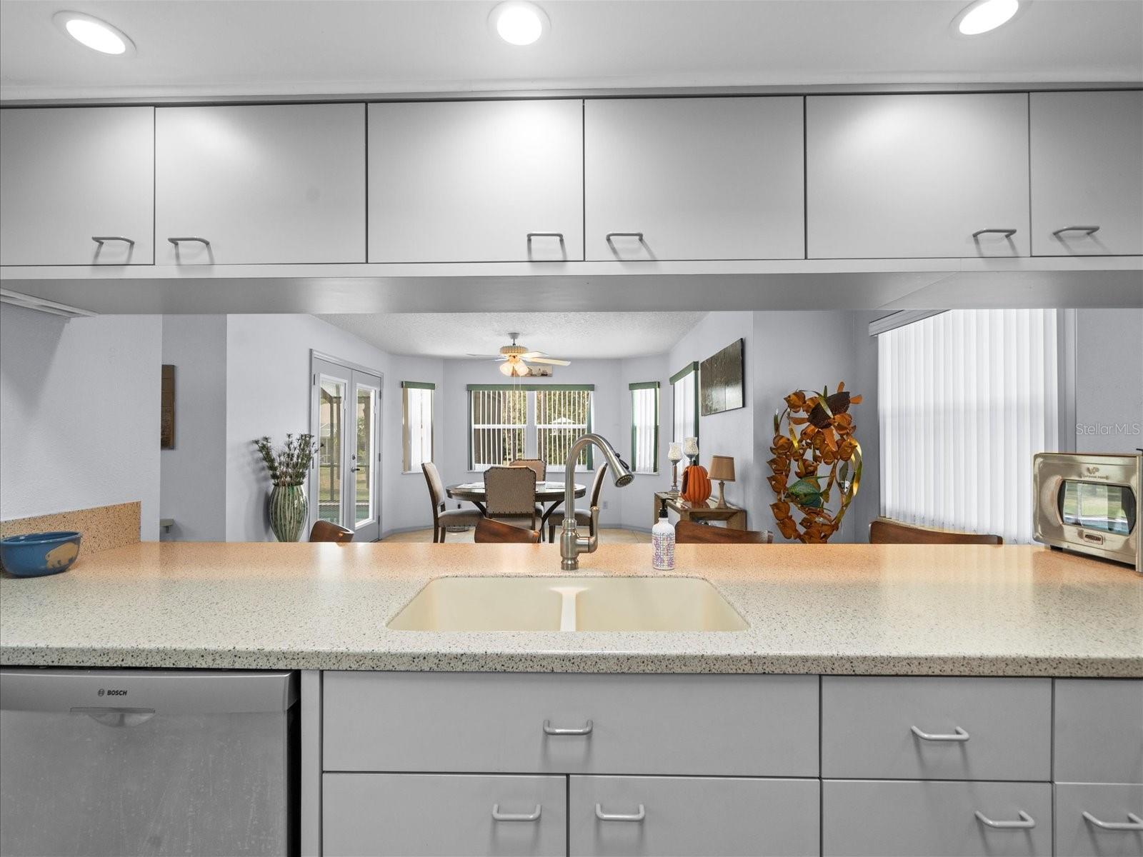 Image 12 of 43 For 2097 Whitewood Avenue