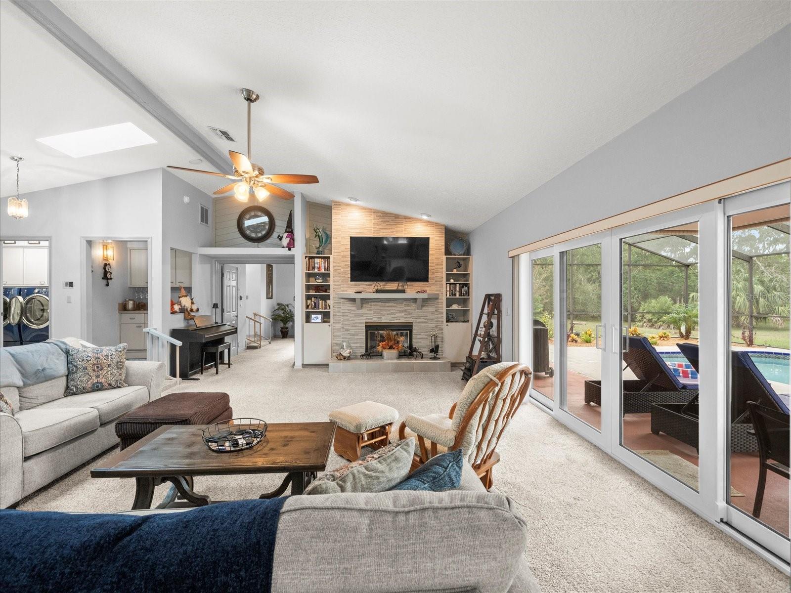 Image 21 of 43 For 2097 Whitewood Avenue