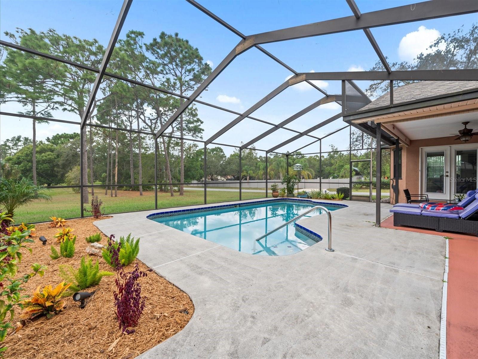 Image 4 of 43 For 2097 Whitewood Avenue