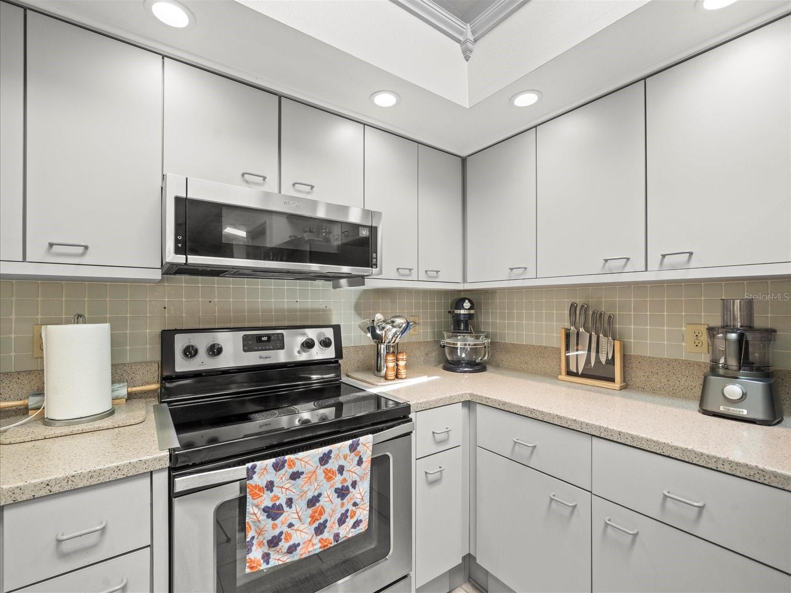 Image 6 of 43 For 2097 Whitewood Avenue