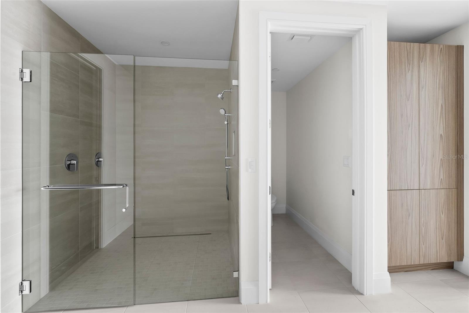 Image 18 of 61 For 2910 Barcelona Street 2103