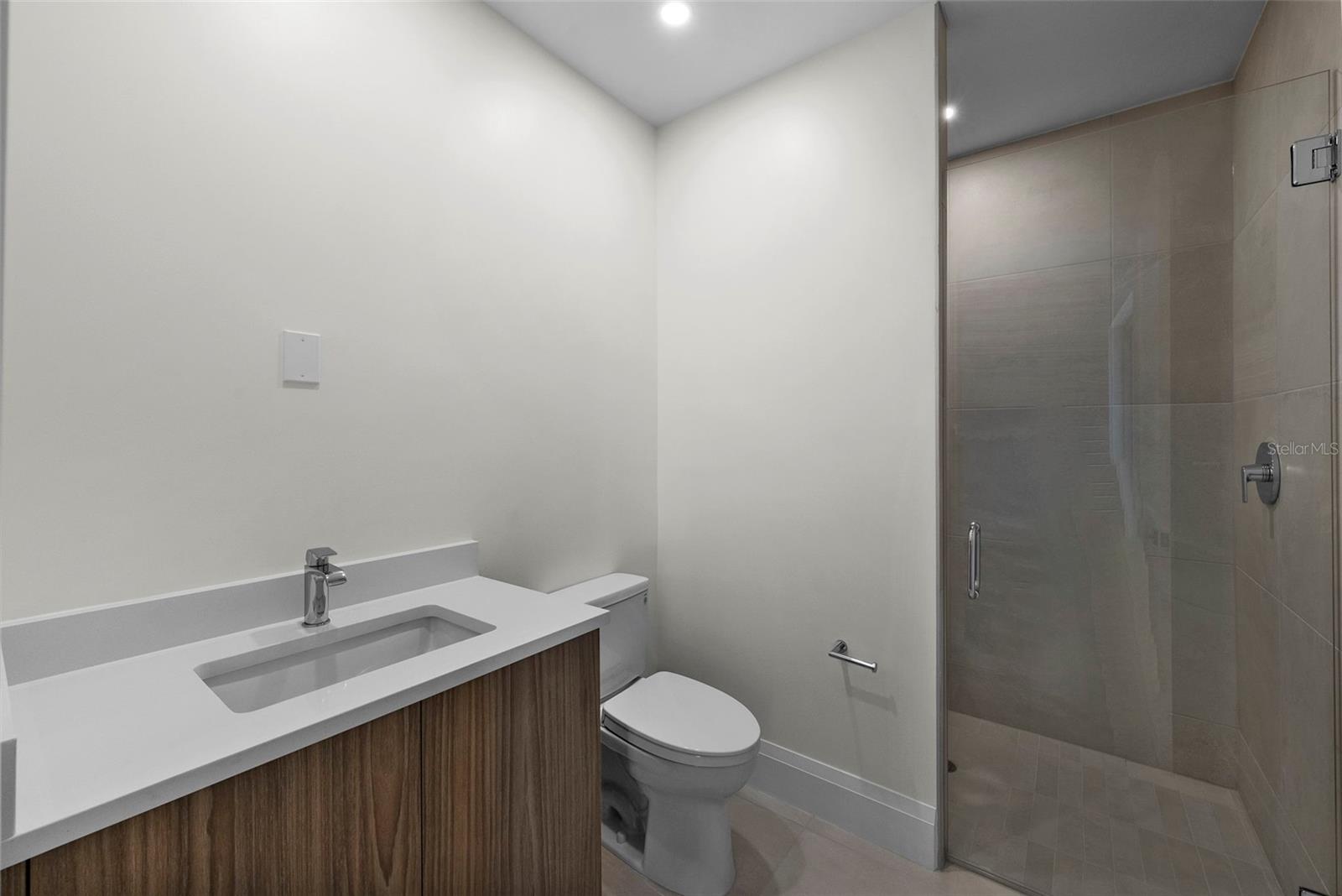 Image 22 of 61 For 2910 Barcelona Street 2103