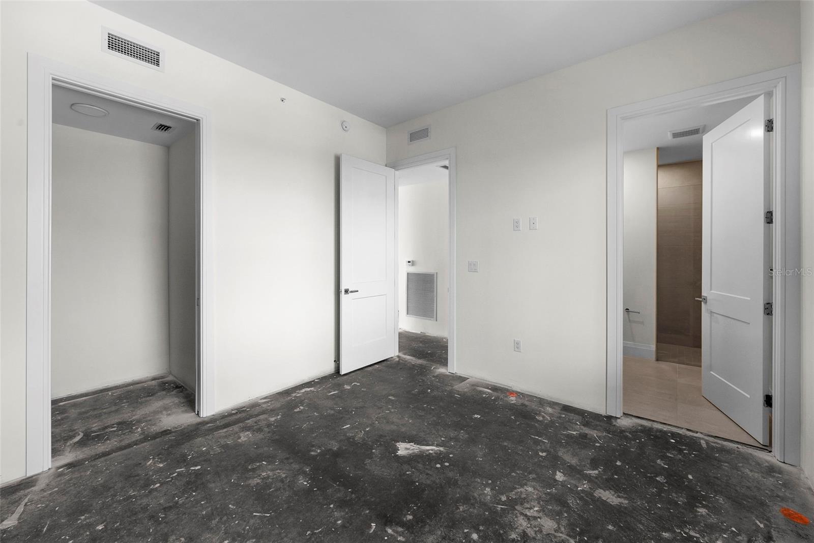 Image 23 of 61 For 2910 Barcelona Street 2103