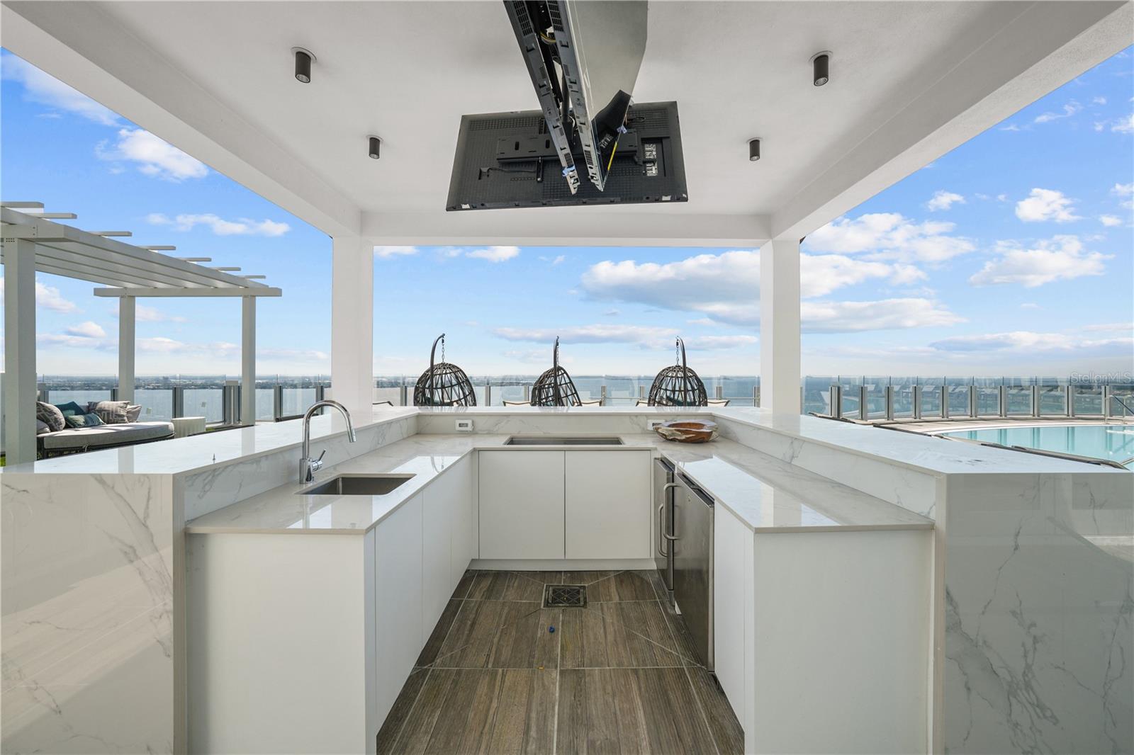 Image 46 of 61 For 2910 Barcelona Street 2103