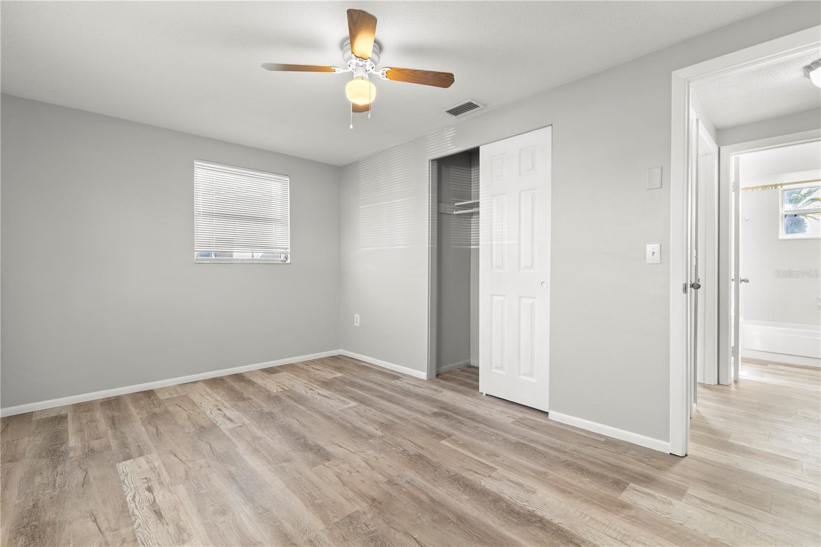 Image 21 of 34 For 9030 Unicorn Avenue