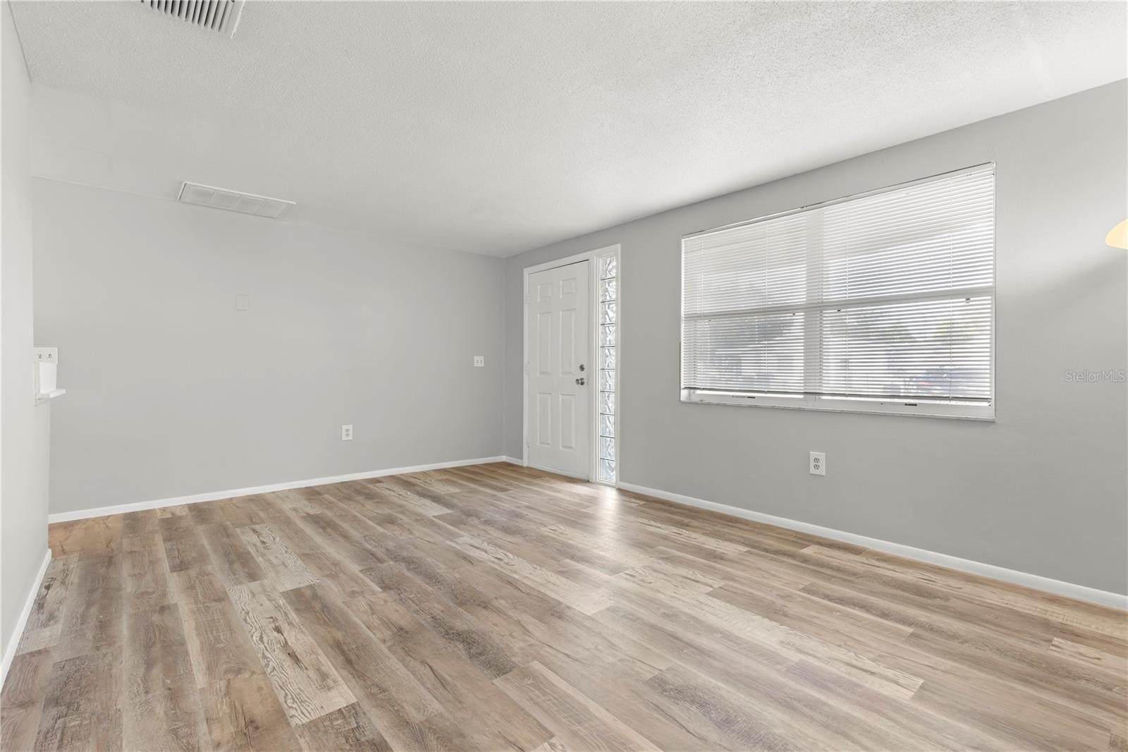 Image 6 of 34 For 9030 Unicorn Avenue