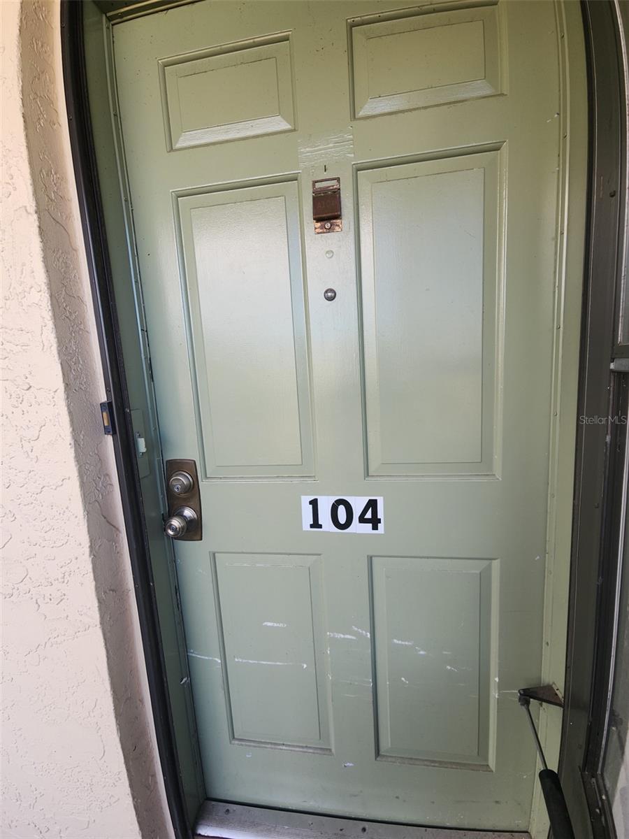 Image 2 of 21 For 11700 Park Blvd  104