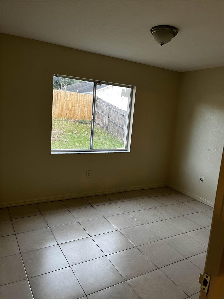 Image 5 of 10 For 12910 Lake Vista Drive