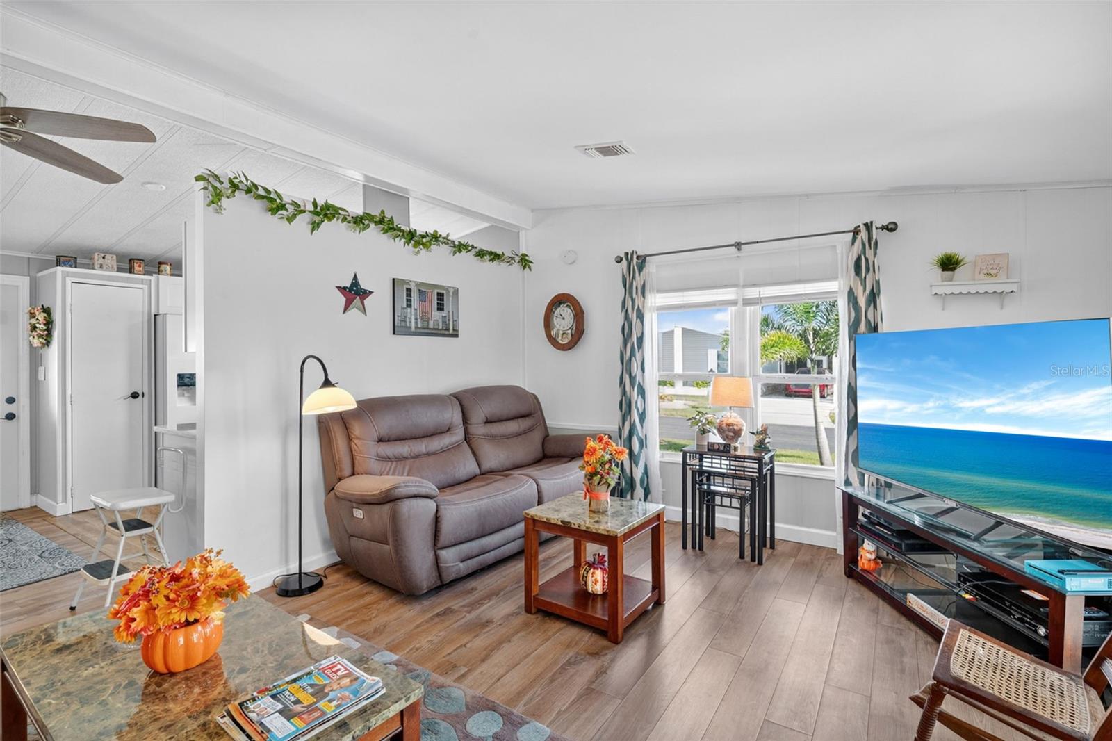 Image 12 of 79 For 809 Villa Del Sol Drive