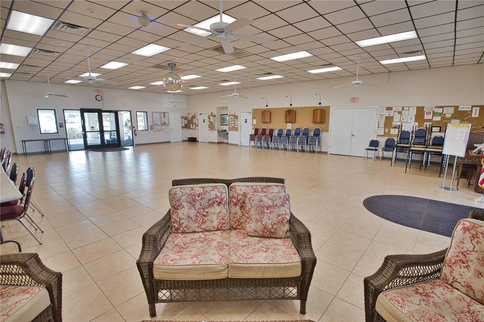 Image 33 of 79 For 809 Villa Del Sol Drive