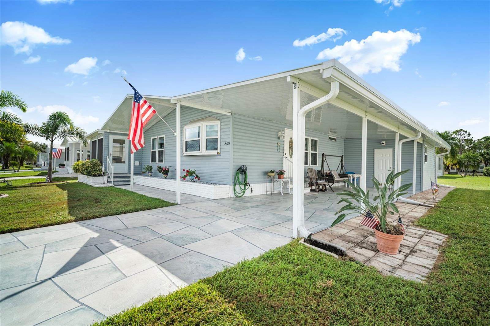 Image 4 of 79 For 809 Villa Del Sol Drive