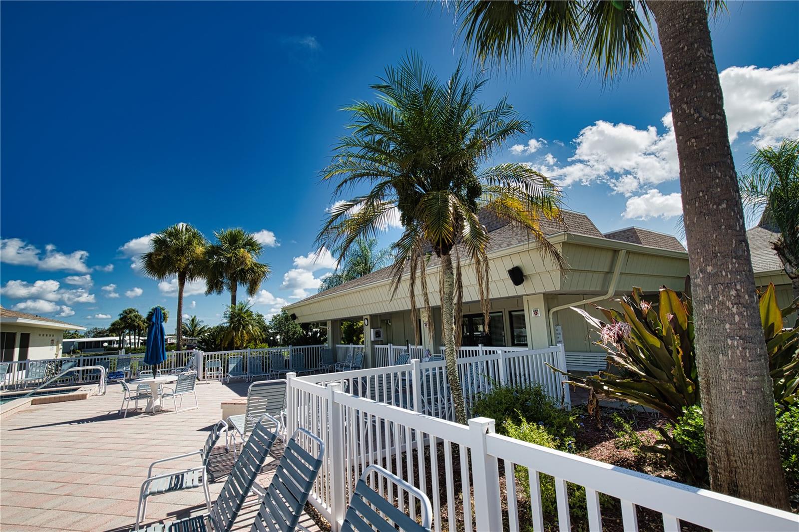 Image 43 of 79 For 809 Villa Del Sol Drive