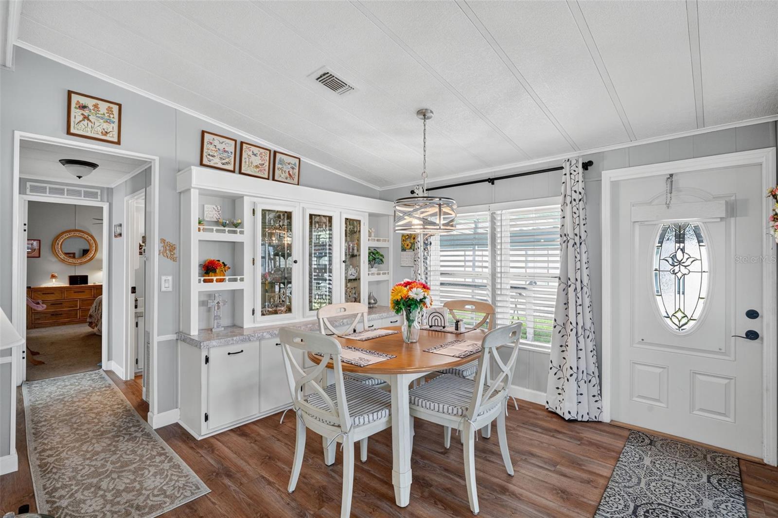 Image 5 of 79 For 809 Villa Del Sol Drive