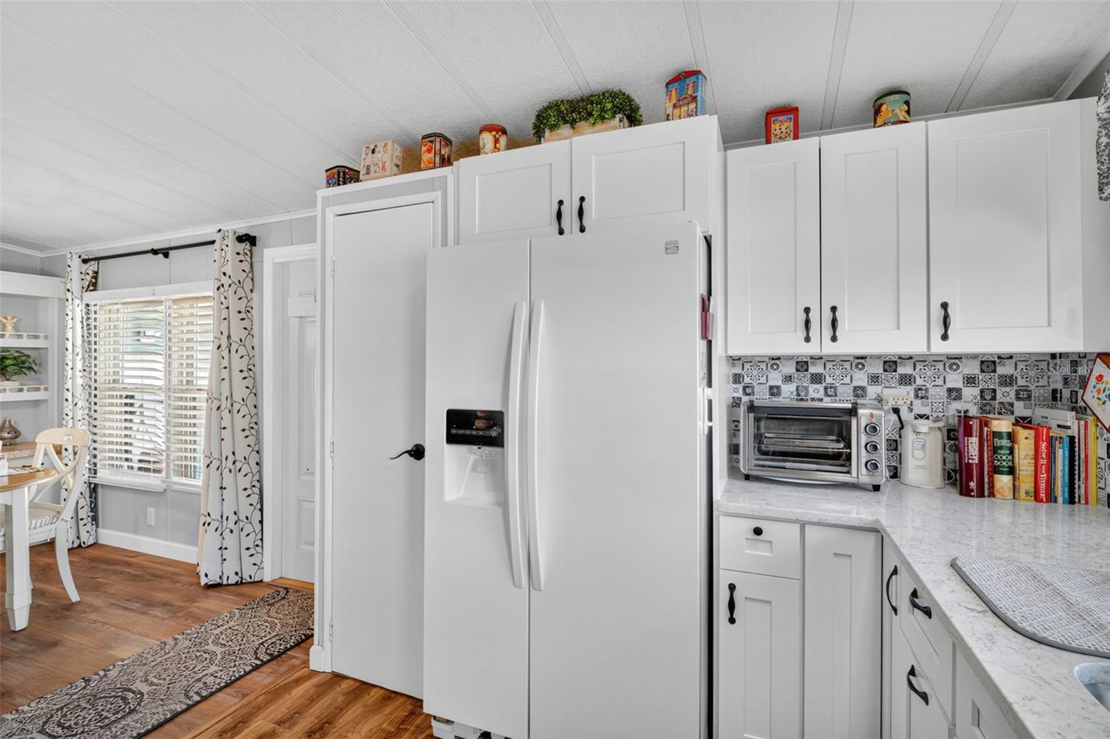 Image 9 of 79 For 809 Villa Del Sol Drive