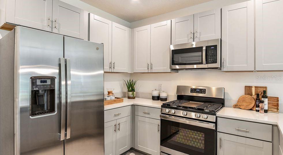 Image 7 of 17 For 13807 Shellmore Avenue