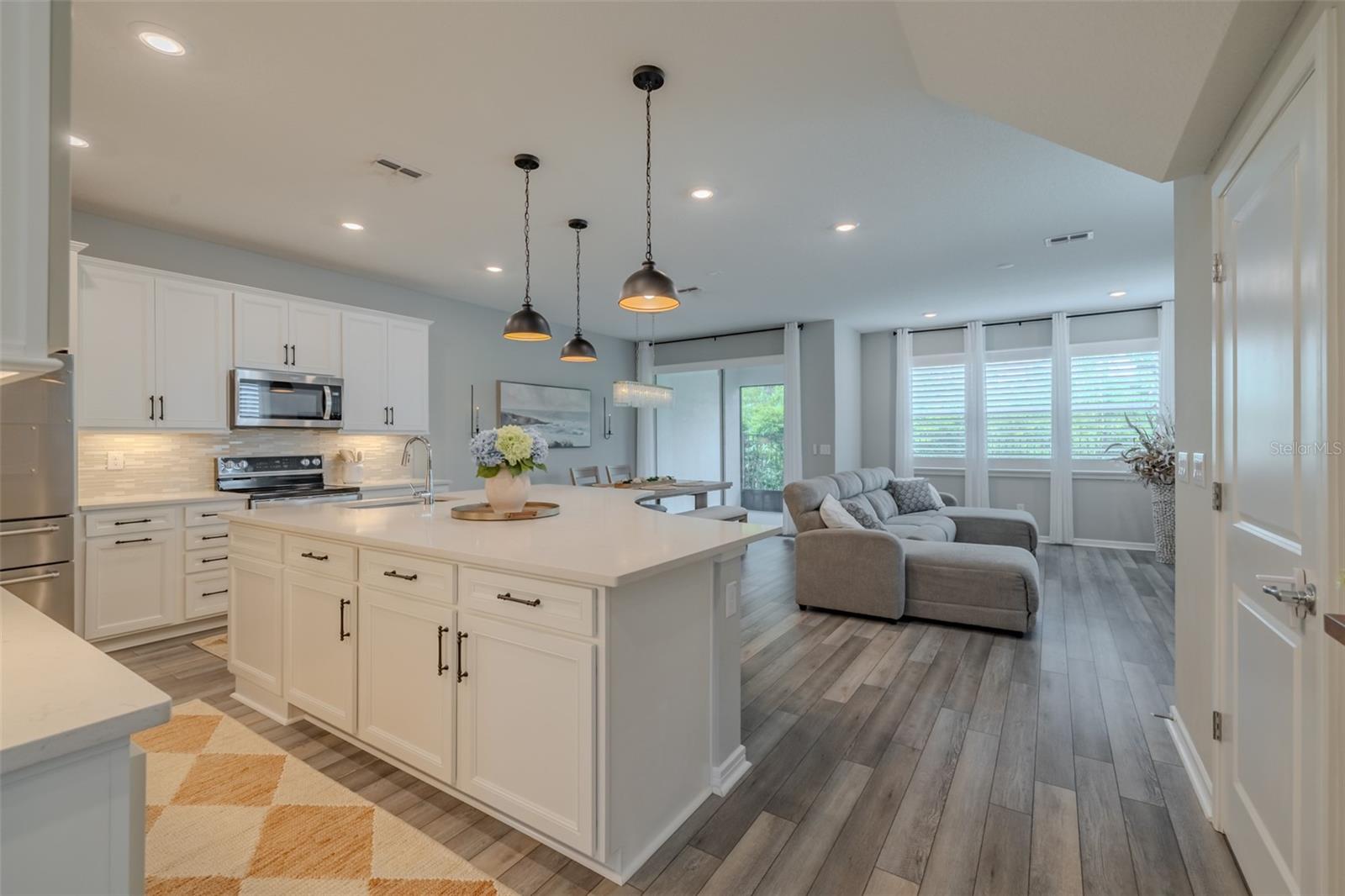 Image 14 of 45 For 11282 Beach Walk Way Ne