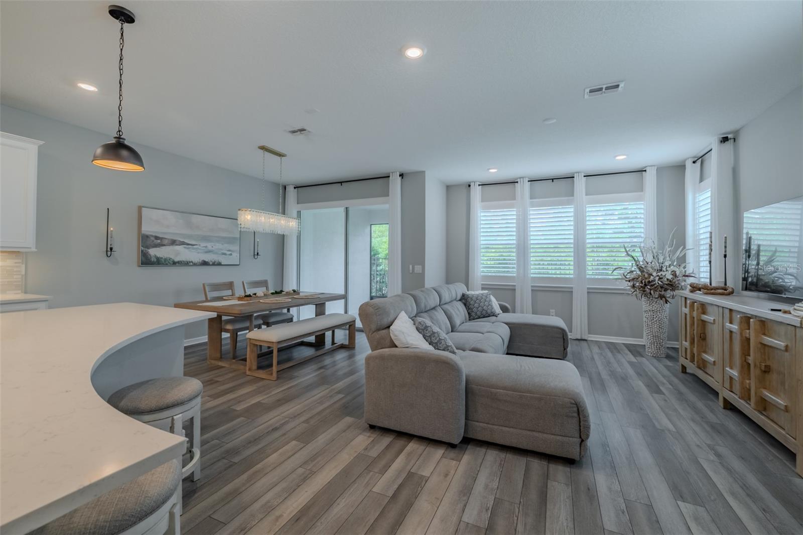 Image 16 of 45 For 11282 Beach Walk Way Ne