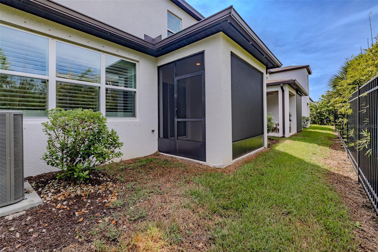 Image 40 of 45 For 11282 Beach Walk Way Ne