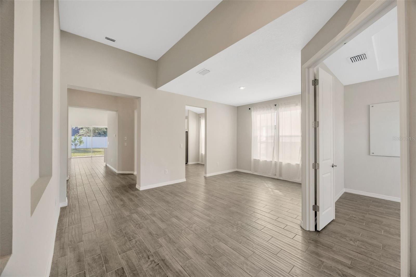 Image 18 of 77 For 29774 Chapel Chase Drive