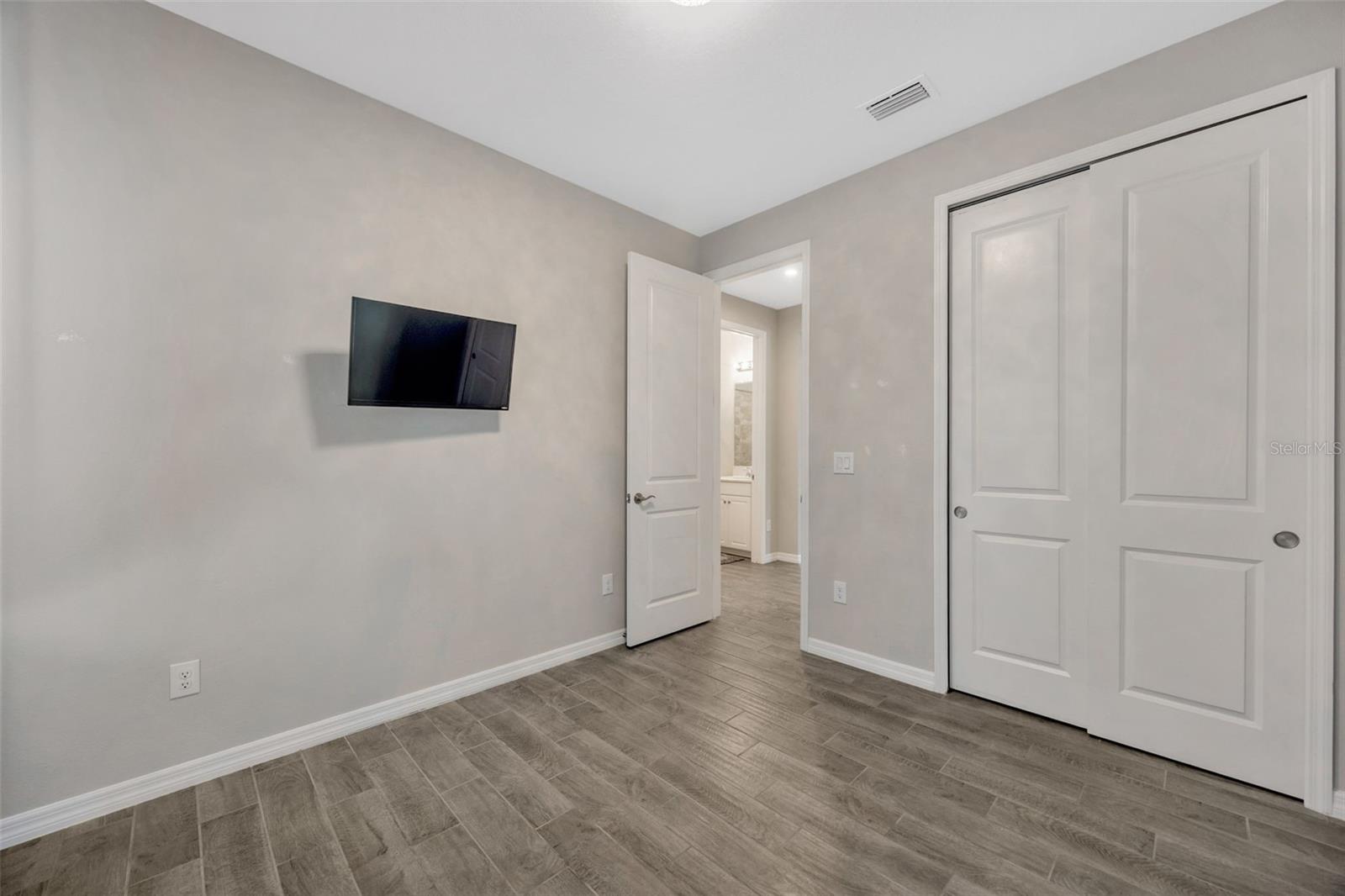 Image 31 of 77 For 29774 Chapel Chase Drive