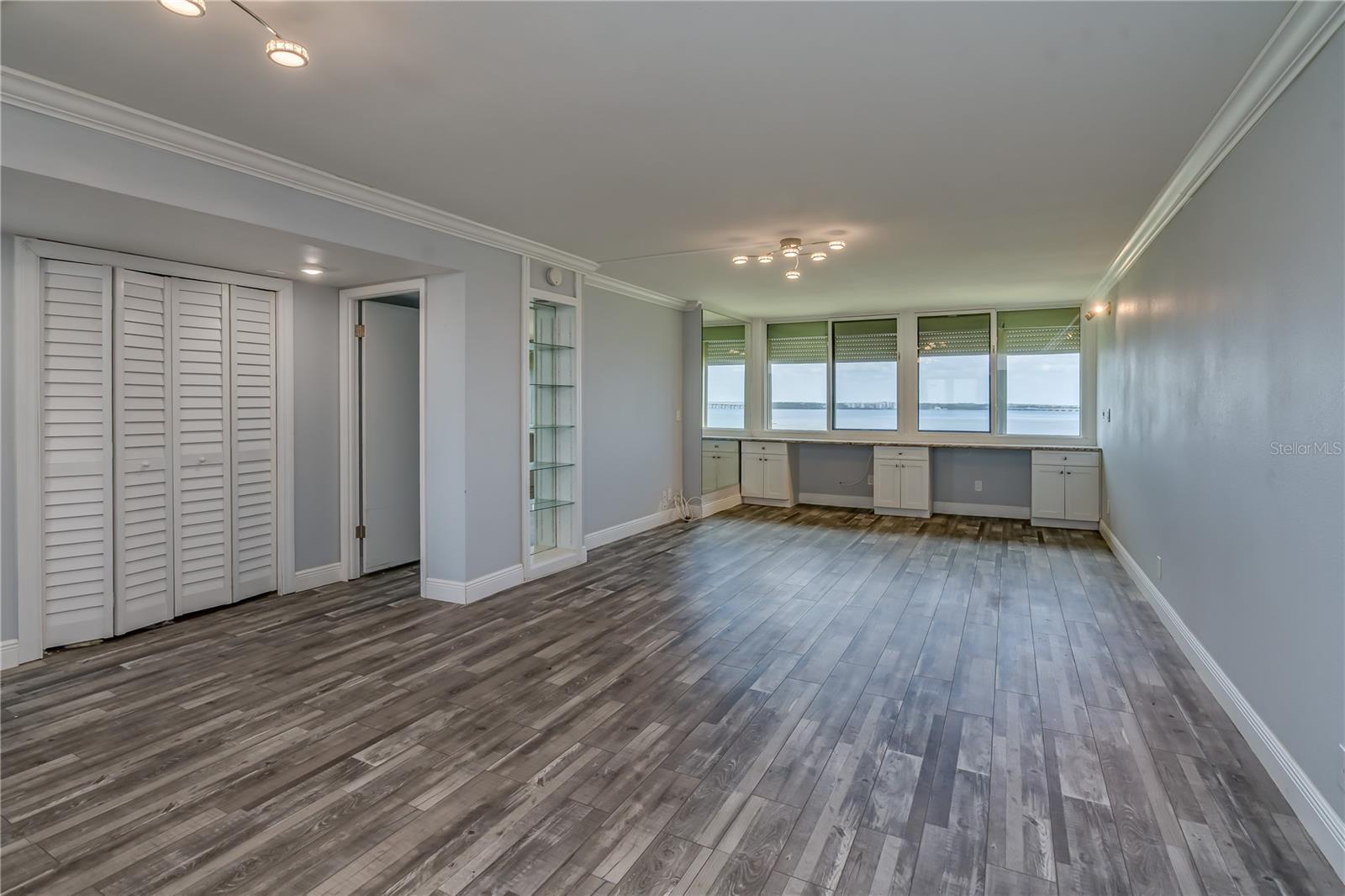 Image 11 of 27 For 2618 Cove Cay Drive 801