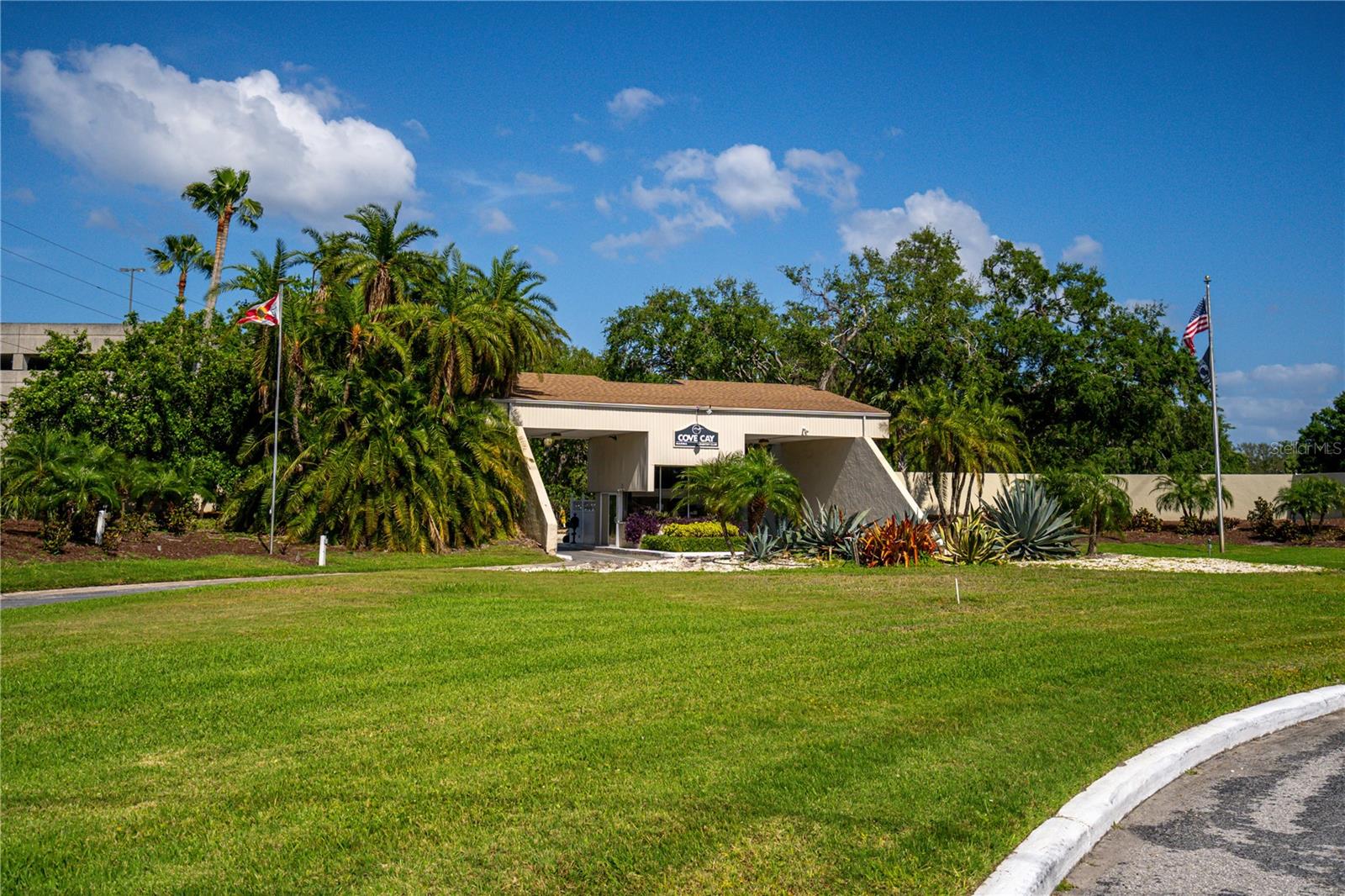 Image 25 of 27 For 2618 Cove Cay Drive 801