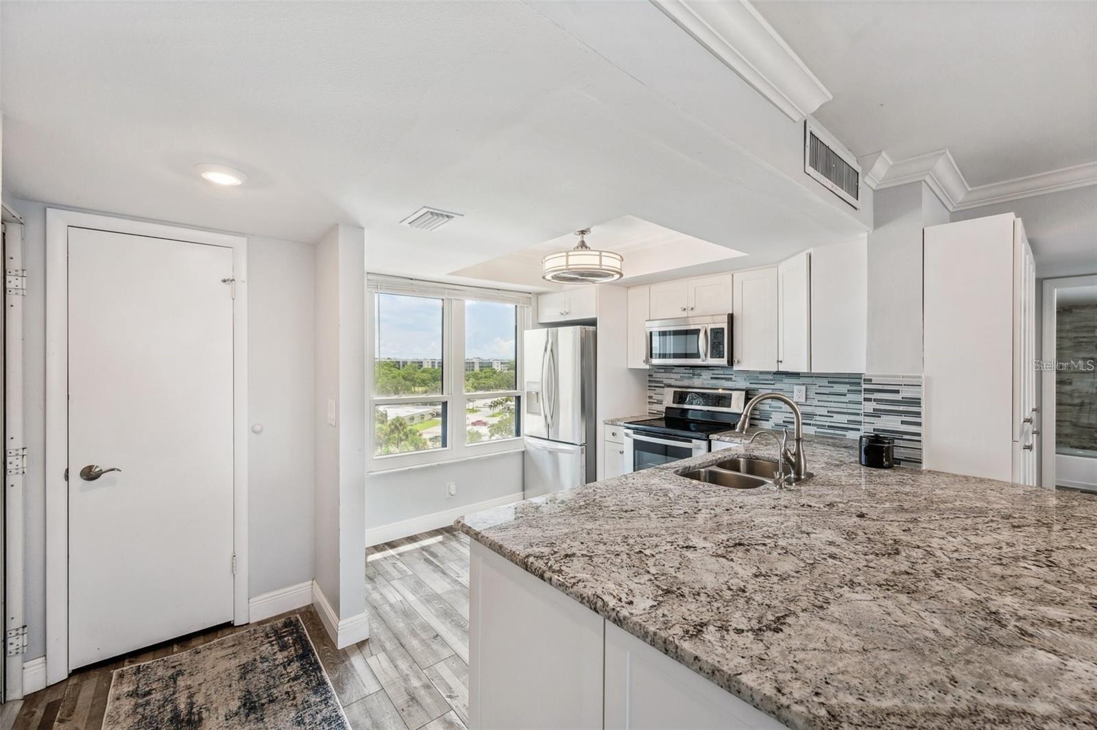 Image 5 of 27 For 2618 Cove Cay Drive 801