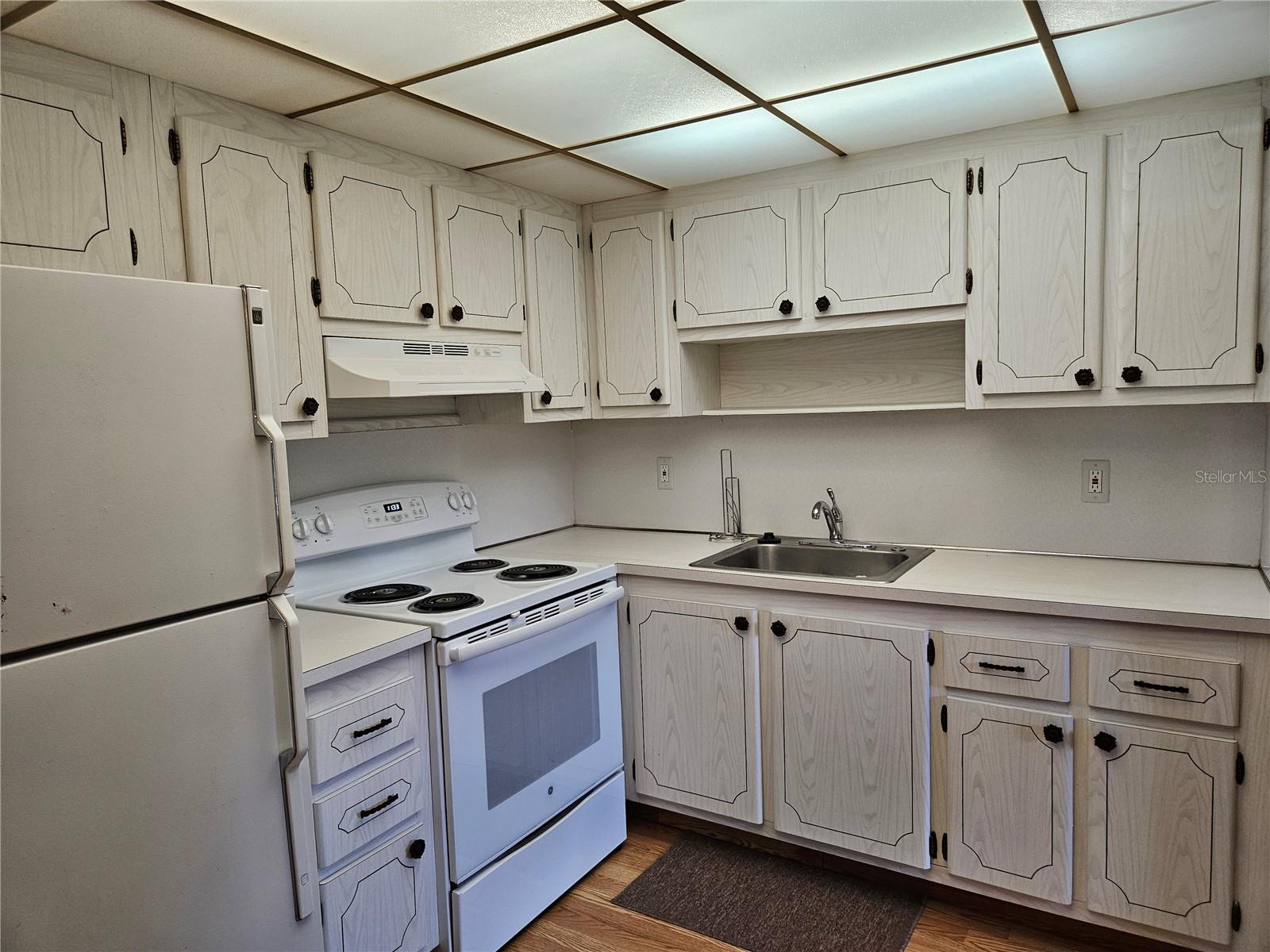 Image 11 of 27 For 1811 Bedford Lane 163