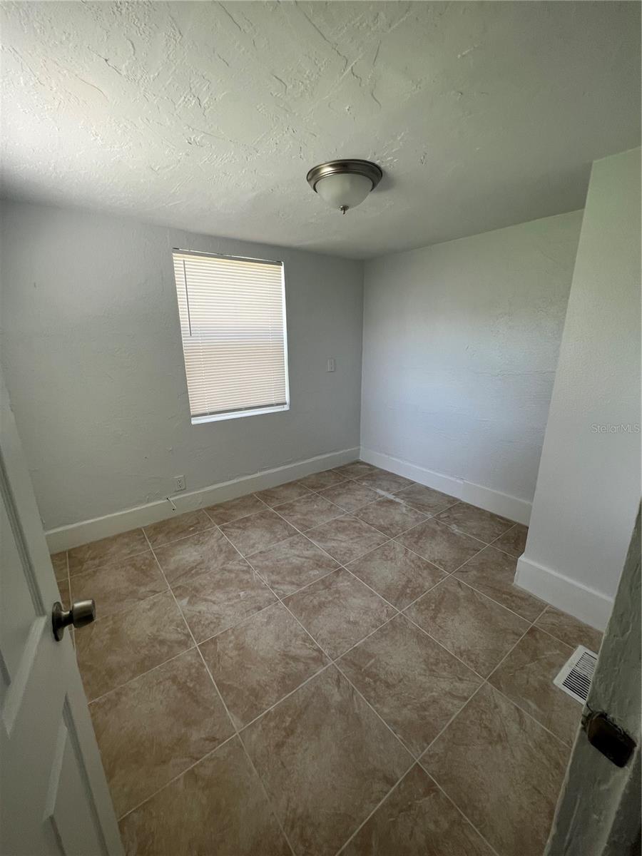 Image 9 of 10 For 1125 13th Avenue S