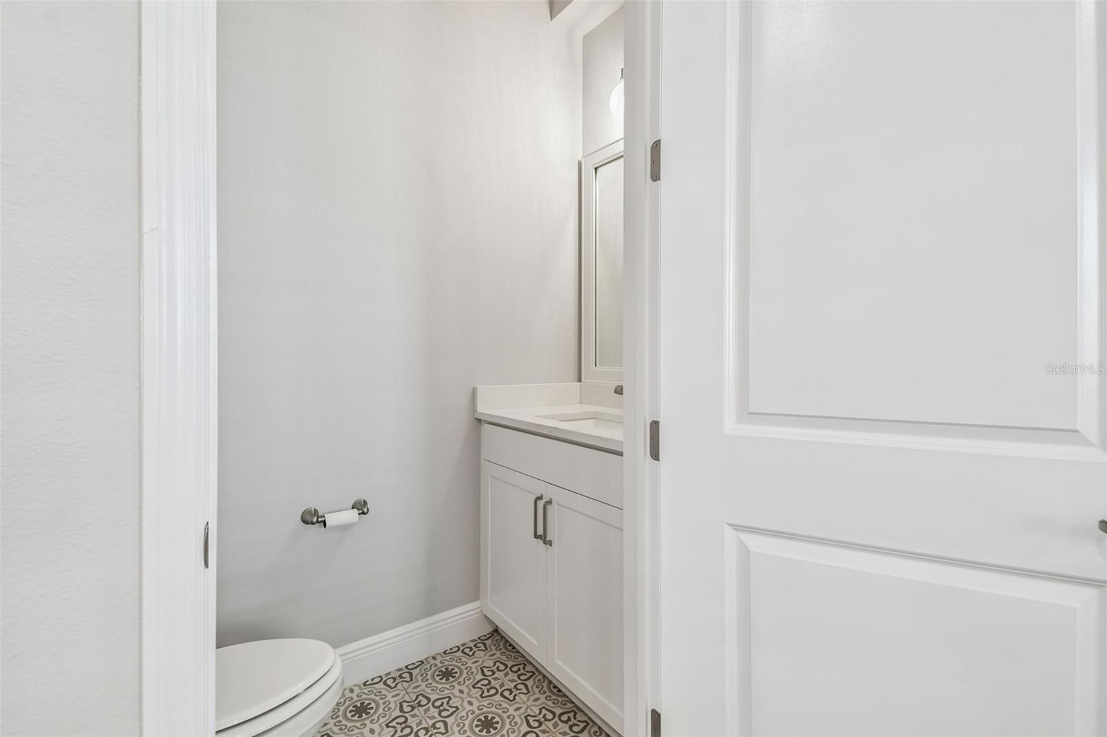 Image 12 of 33 For 210 Albany Avenue 2