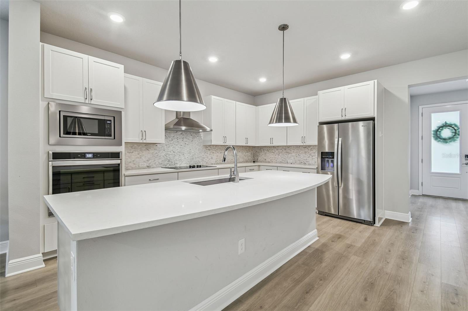 Image 2 of 33 For 210 Albany Avenue 2