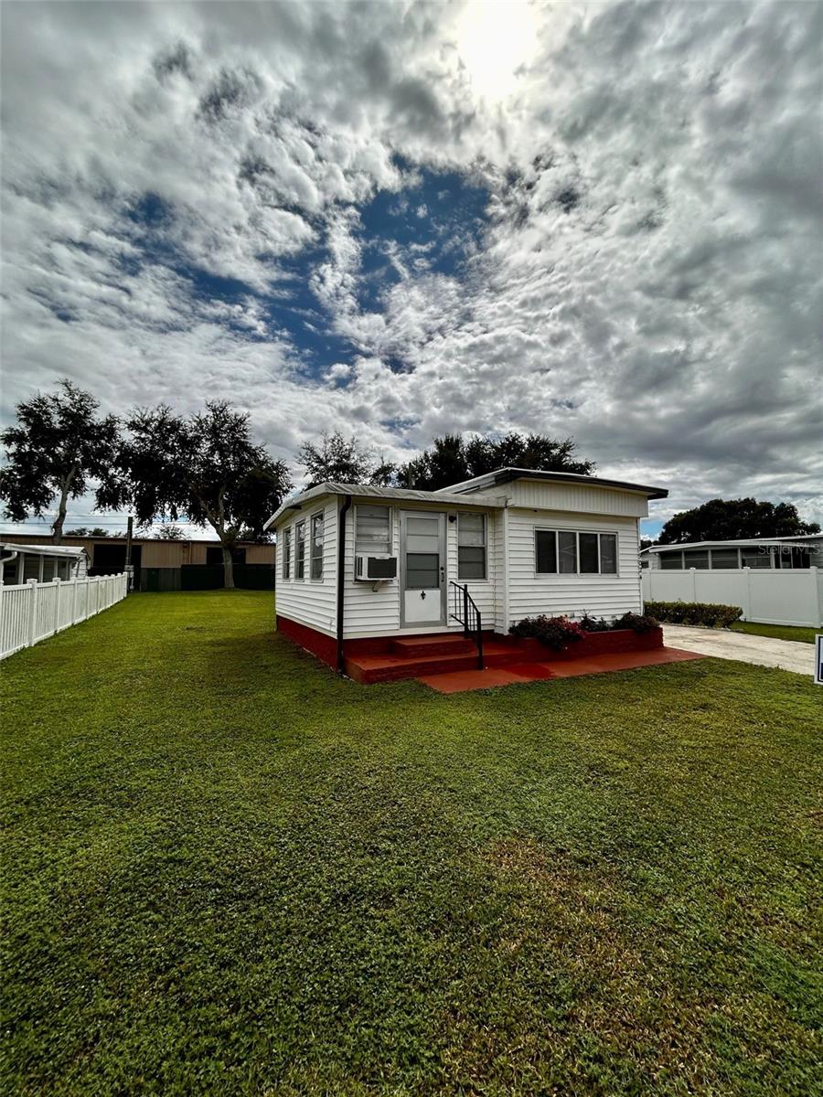 Image 33 of 34 For 39024 Ola Avenue