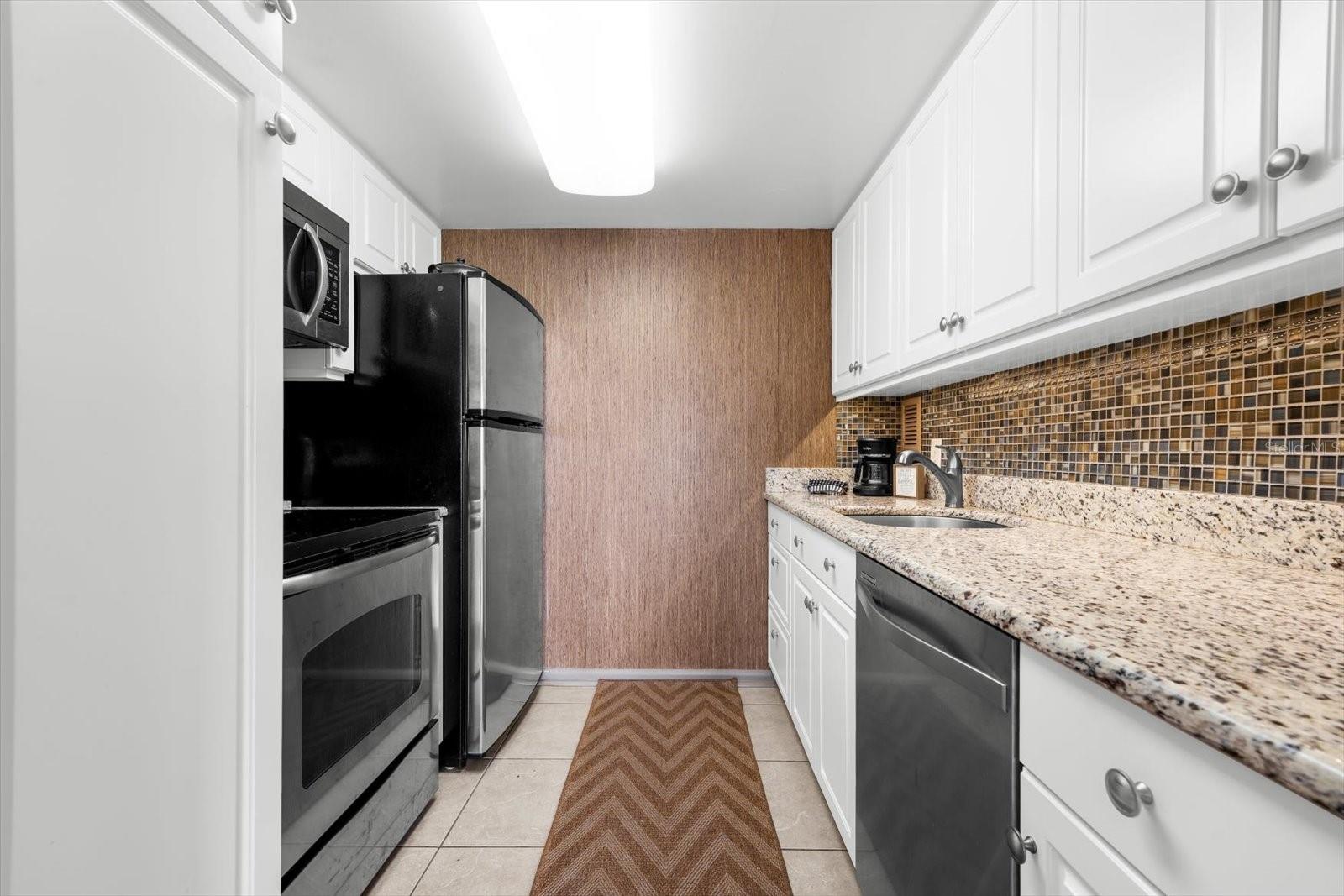 Image 16 of 55 For 880 Mandalay Avenue C1210