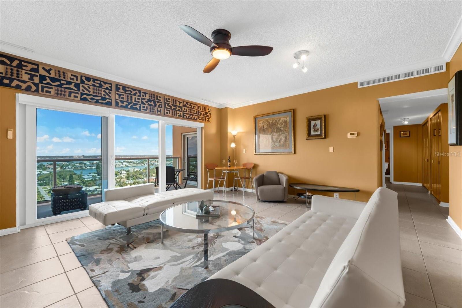 Image 6 of 55 For 880 Mandalay Avenue C1210