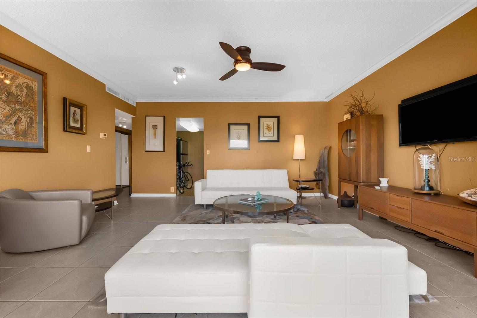 Image 7 of 55 For 880 Mandalay Avenue C1210