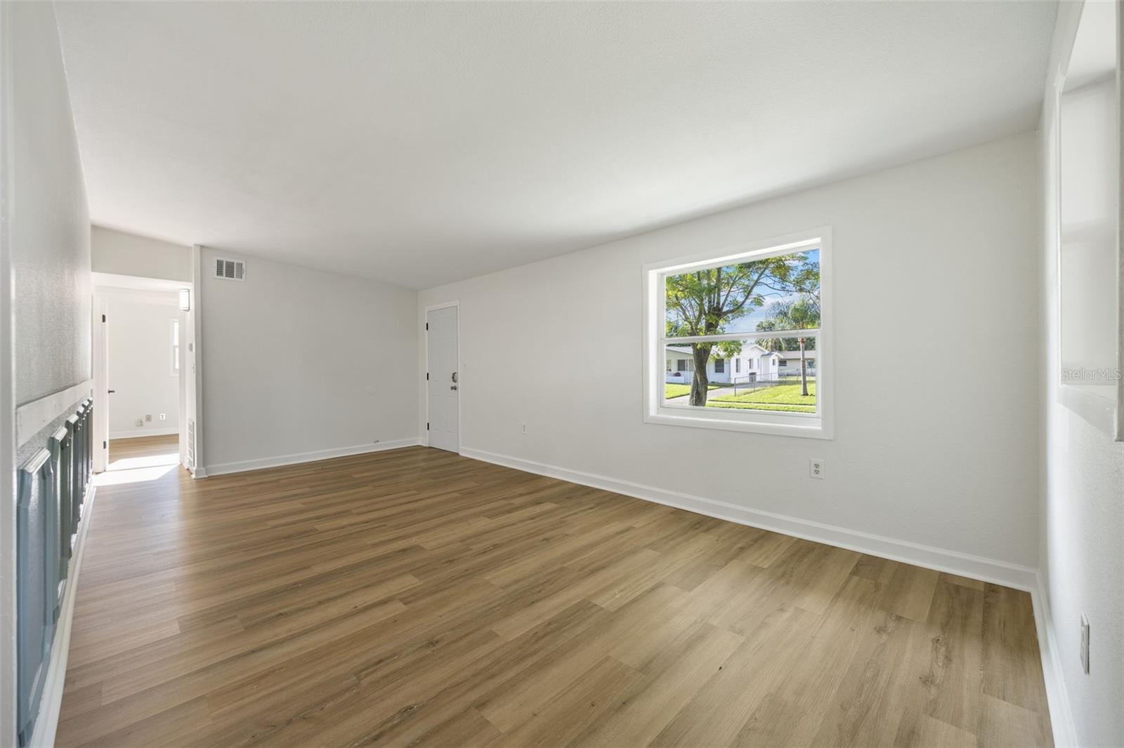 Image 10 of 32 For 5261 99th Terrace N