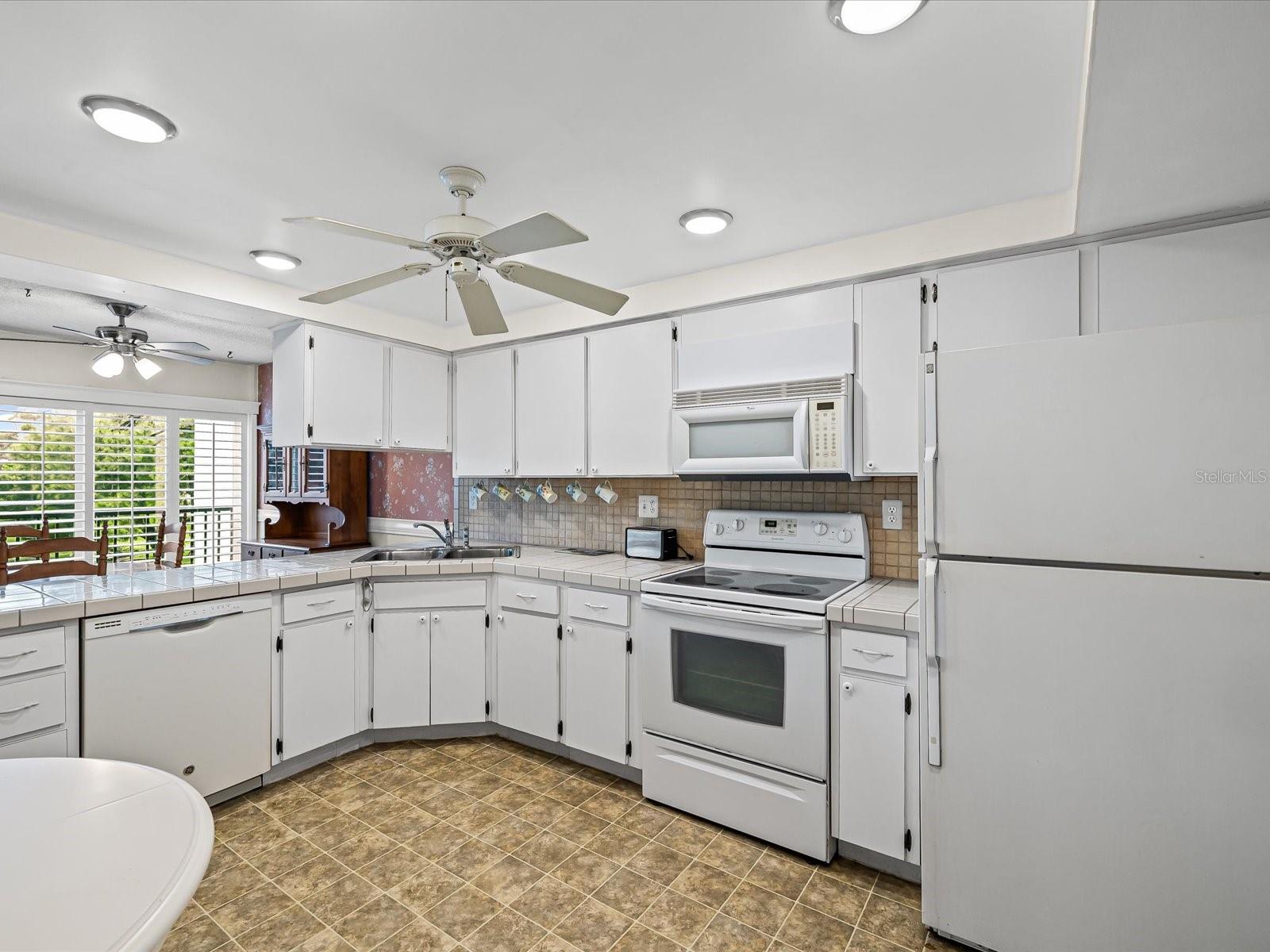 Image 13 of 85 For 225 Country Club Drive 1211