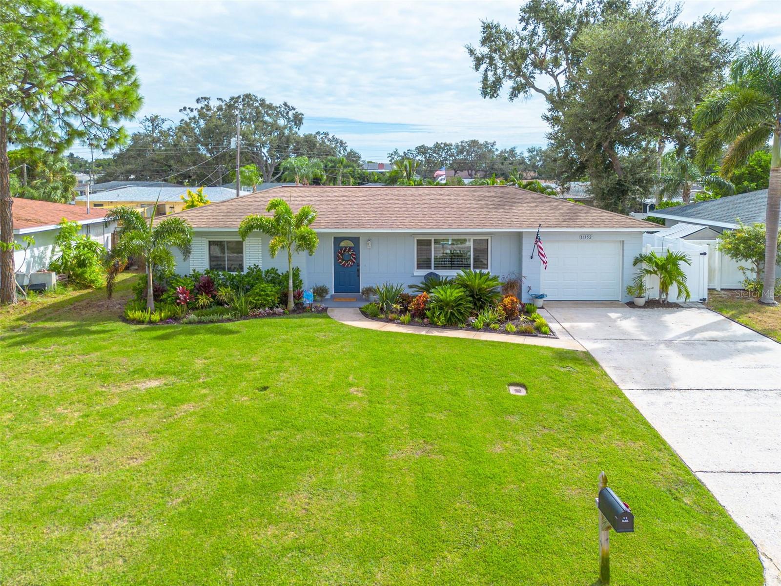 Image 11 of 44 For 11352 61st Avenue