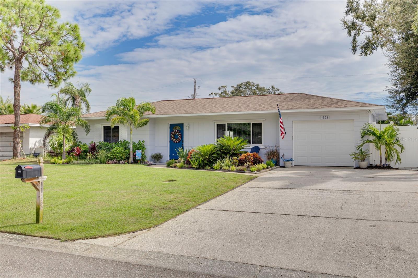 Image 12 of 44 For 11352 61st Avenue
